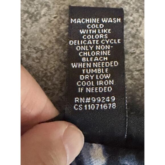 Catherines Top Womens 1X Blue Black Artsy Abstract Blouse Asymmetrical Flowy - Picture 6 of 10